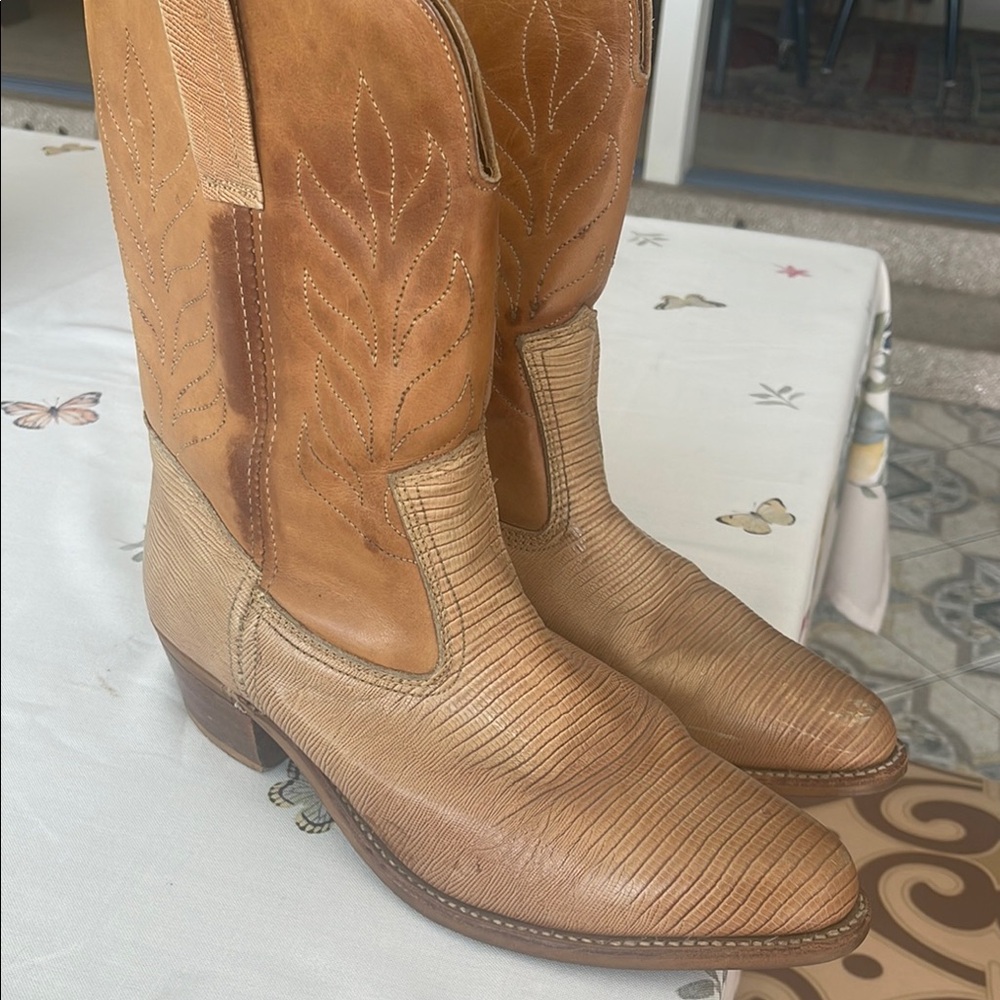 Tan Cowboy Boots with Decorative Stitching and Stacked Heel